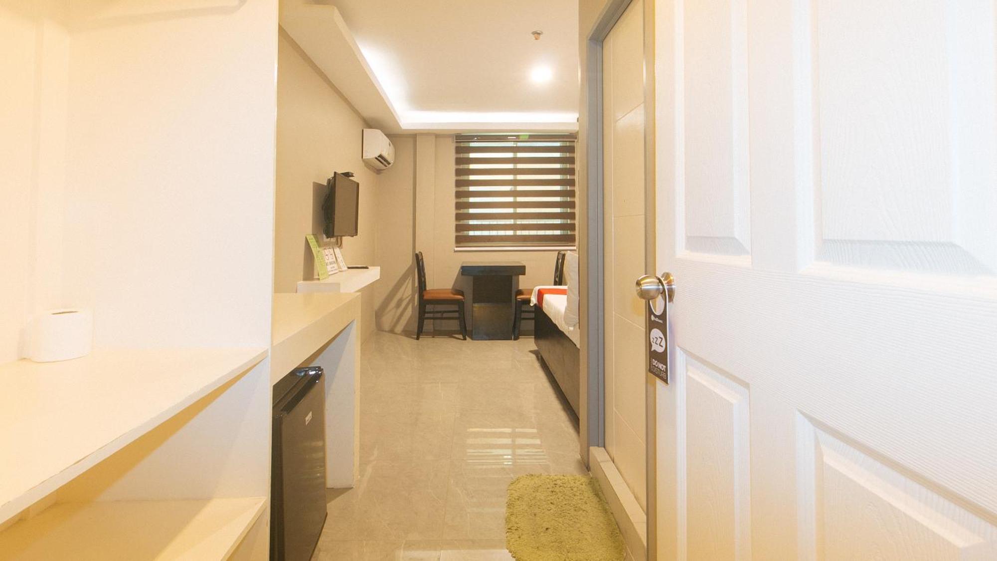 Reddoorz Plus At Seventy Five Inn Near Manila Airport Paranaque City Exterior photo