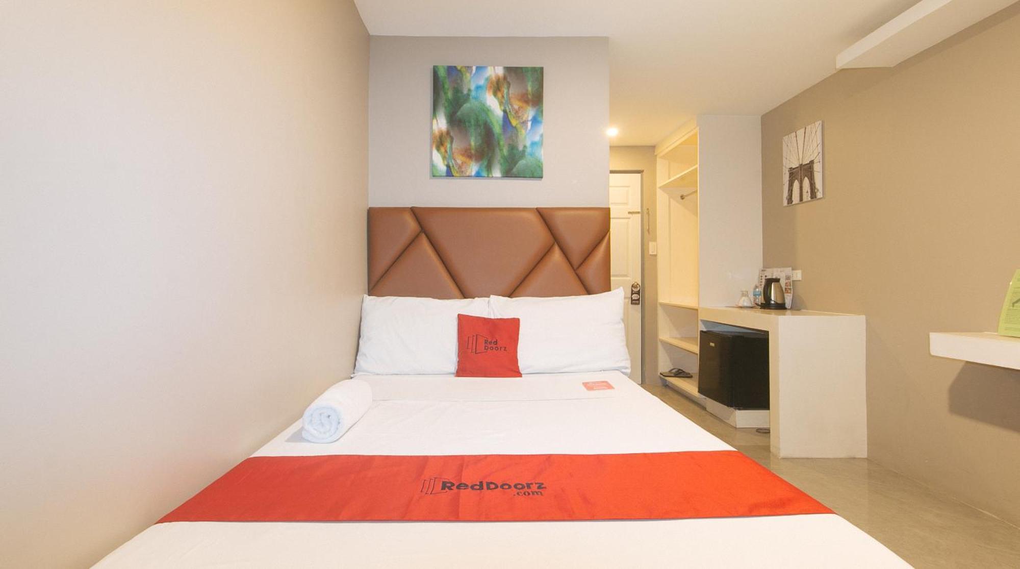 Reddoorz Plus At Seventy Five Inn Near Manila Airport Paranaque City Exterior photo